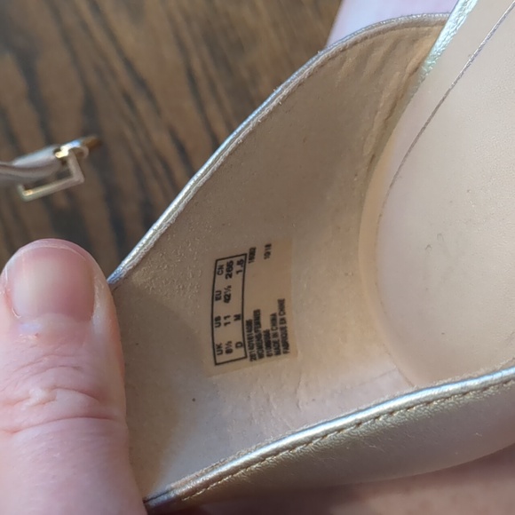 Clarks Laureti Grace Champagne Heels - Picture 7 of 8